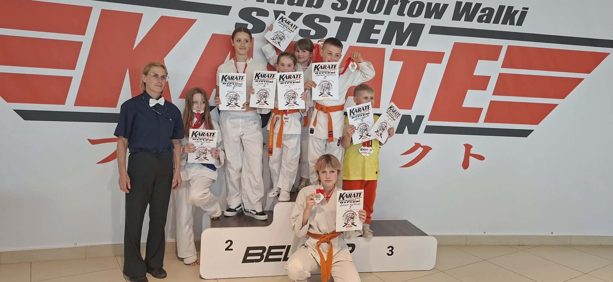Młodzi karatecy z Nowego Targu z medalami Podkarpackiej Ligi Karate